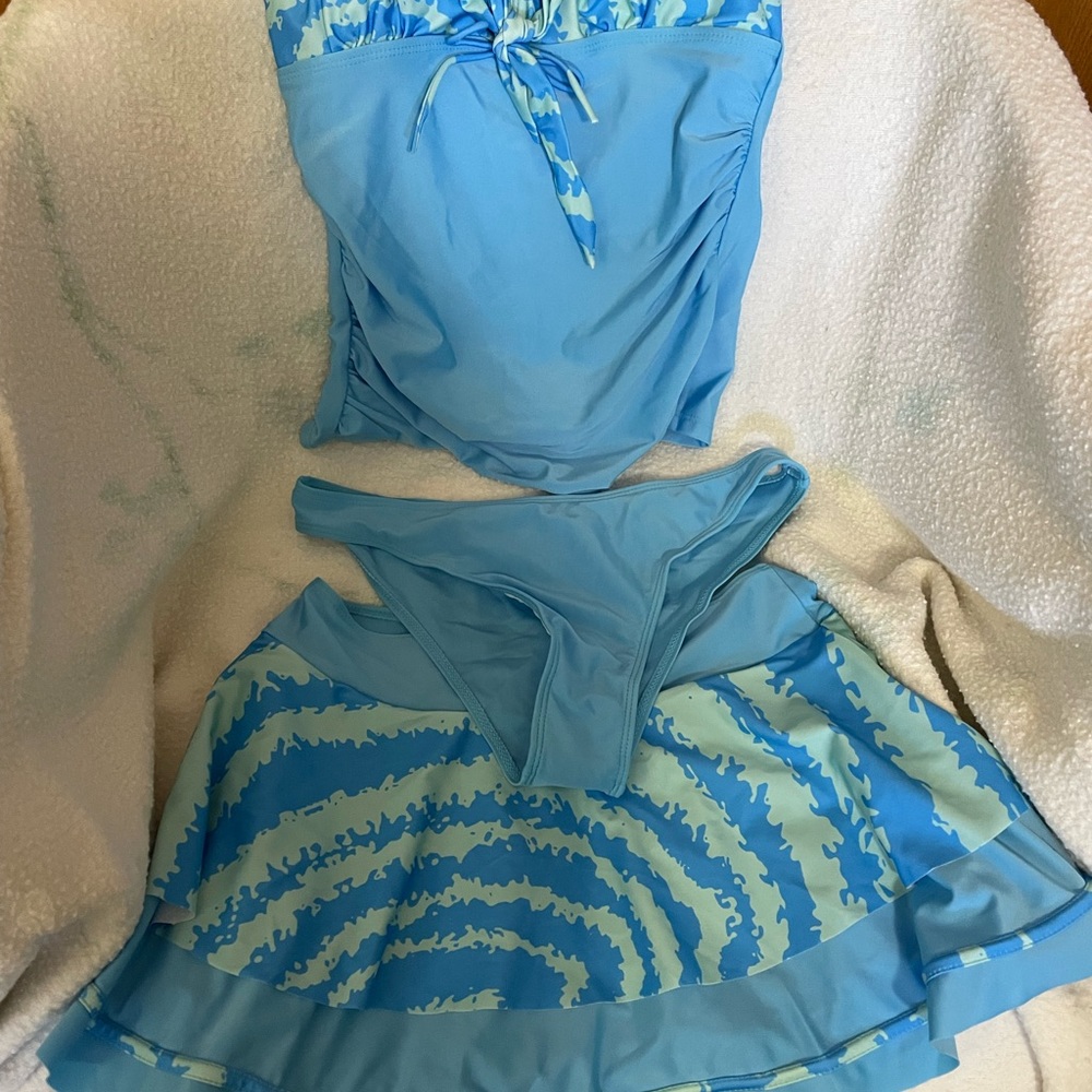 3piece Bathing Suit, new, never worn, size large.